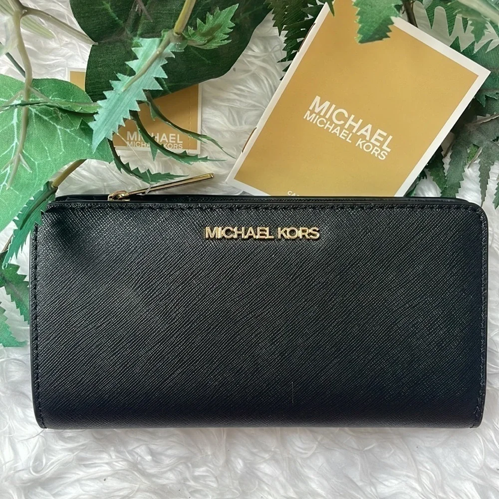 Brand New Michael Kors Genuine Leather Black Large Top Zip Continental Wallet